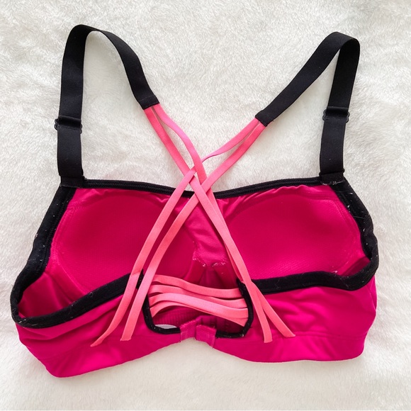 Victoria’s Secret Strappy Back Sports Bra - Picture 2 of 16